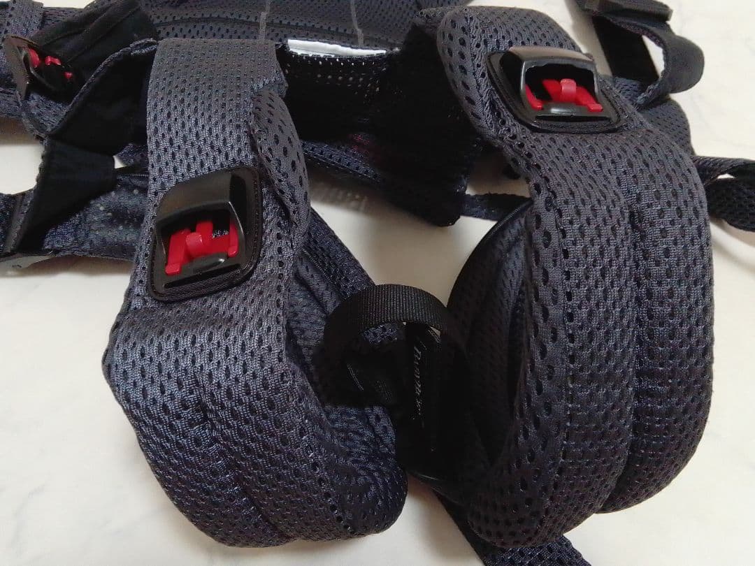 美品 ベビービョルン ハーモニー アンスラサイト 抱っこ紐 メッシュ