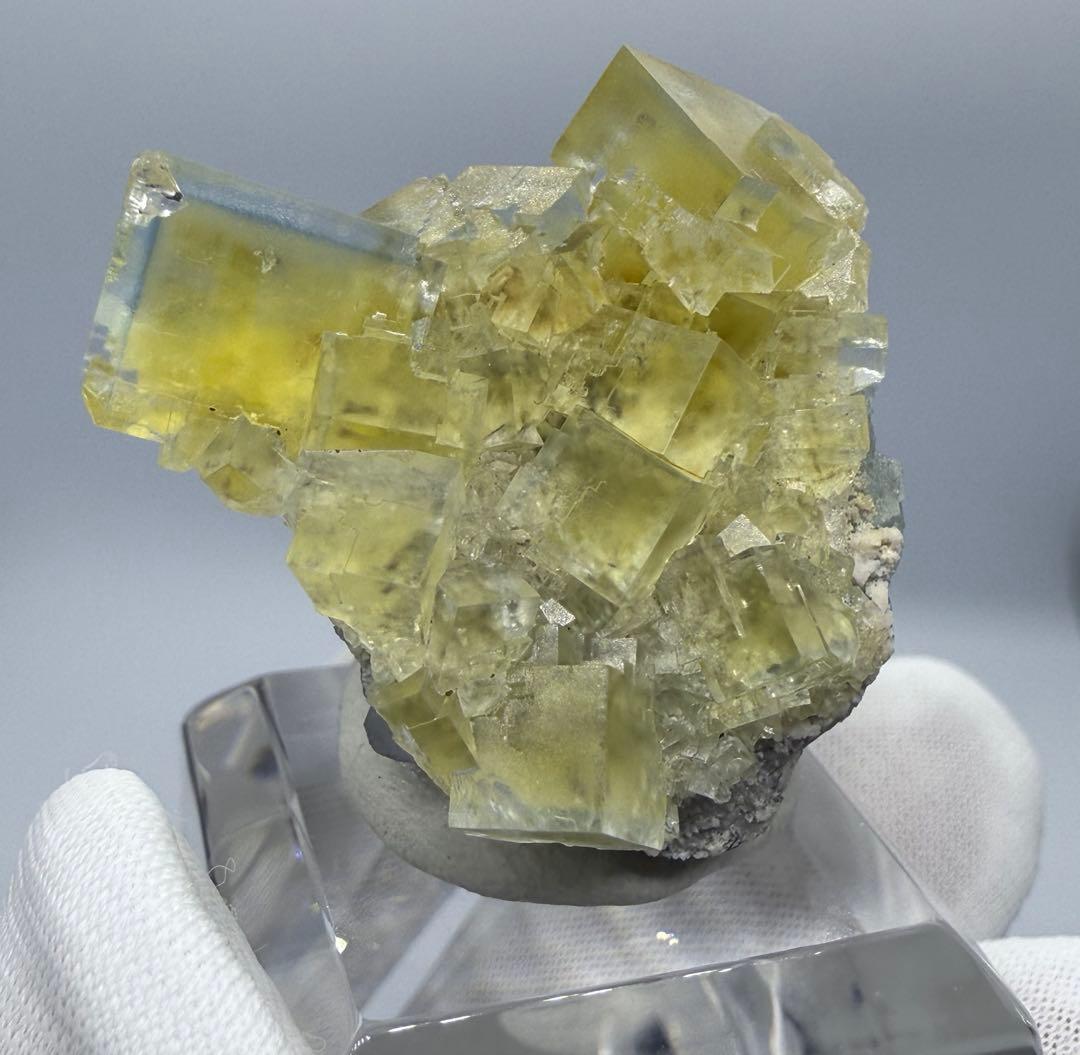 フローライト フランス La Barre Mine産　蛍石　原石