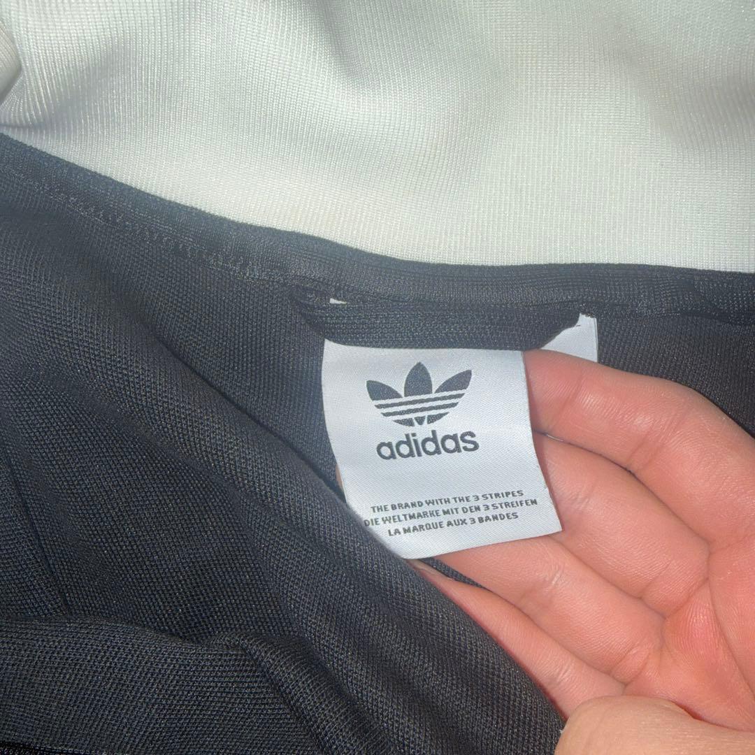 adidasトラックジャケット