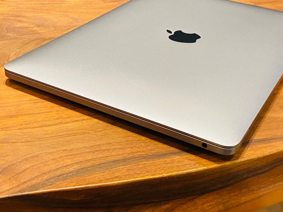 M1 MacBook Pro 13インチ 8GB SSD512GB