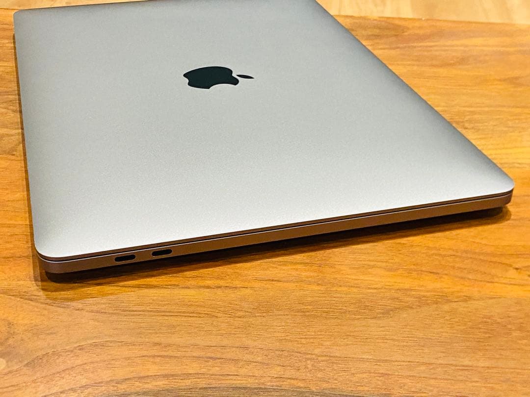 M1 MacBook Pro 13インチ 8GB SSD512GB