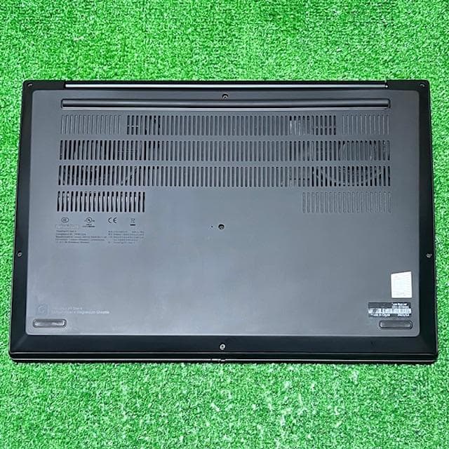 《極美品》モバイルワークステーション【 ThinkPad P1 Gen4 】