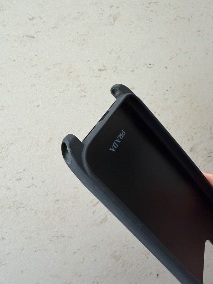 正規品 Prada iphone 15 pro max ケース　ピンク