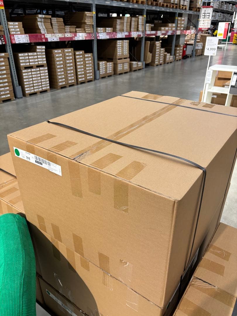 {新品※未開封}ディヴリンゲ イケア 回転パーソナルチェア 椅子 ソファ