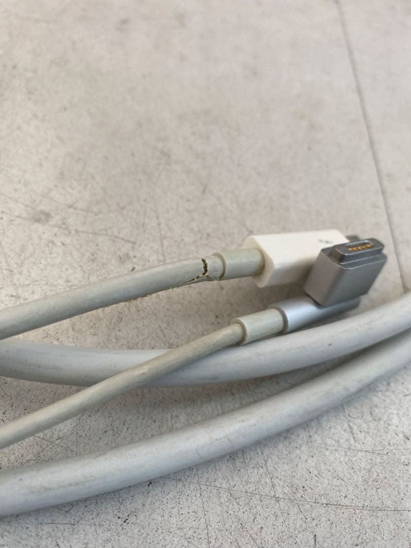 ディスプレイ・モニター本体 Apple Thunderbolt Display 27