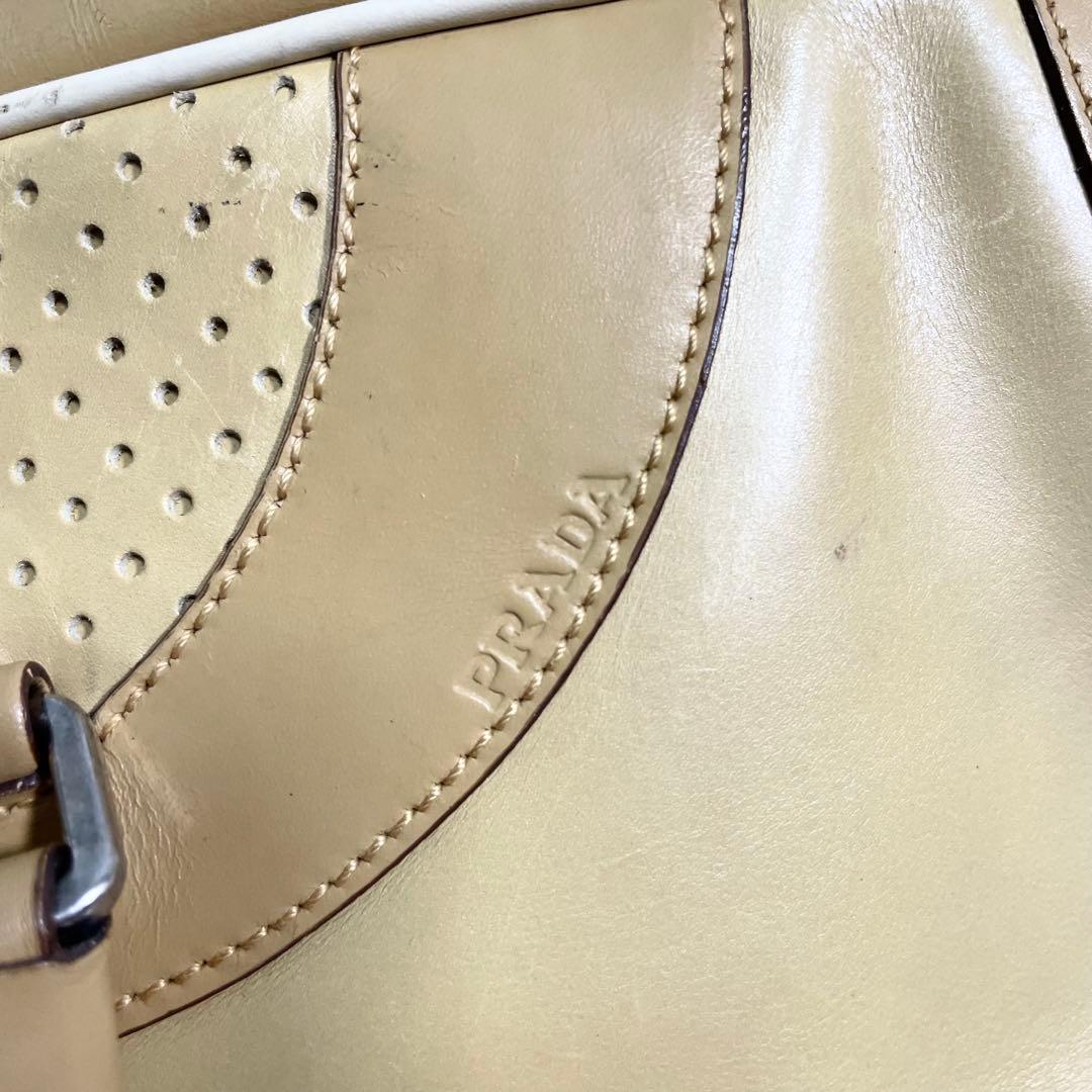 PRADA パンチング ボーリング バッグ チャーム 南京錠 大容量 多機能 黄