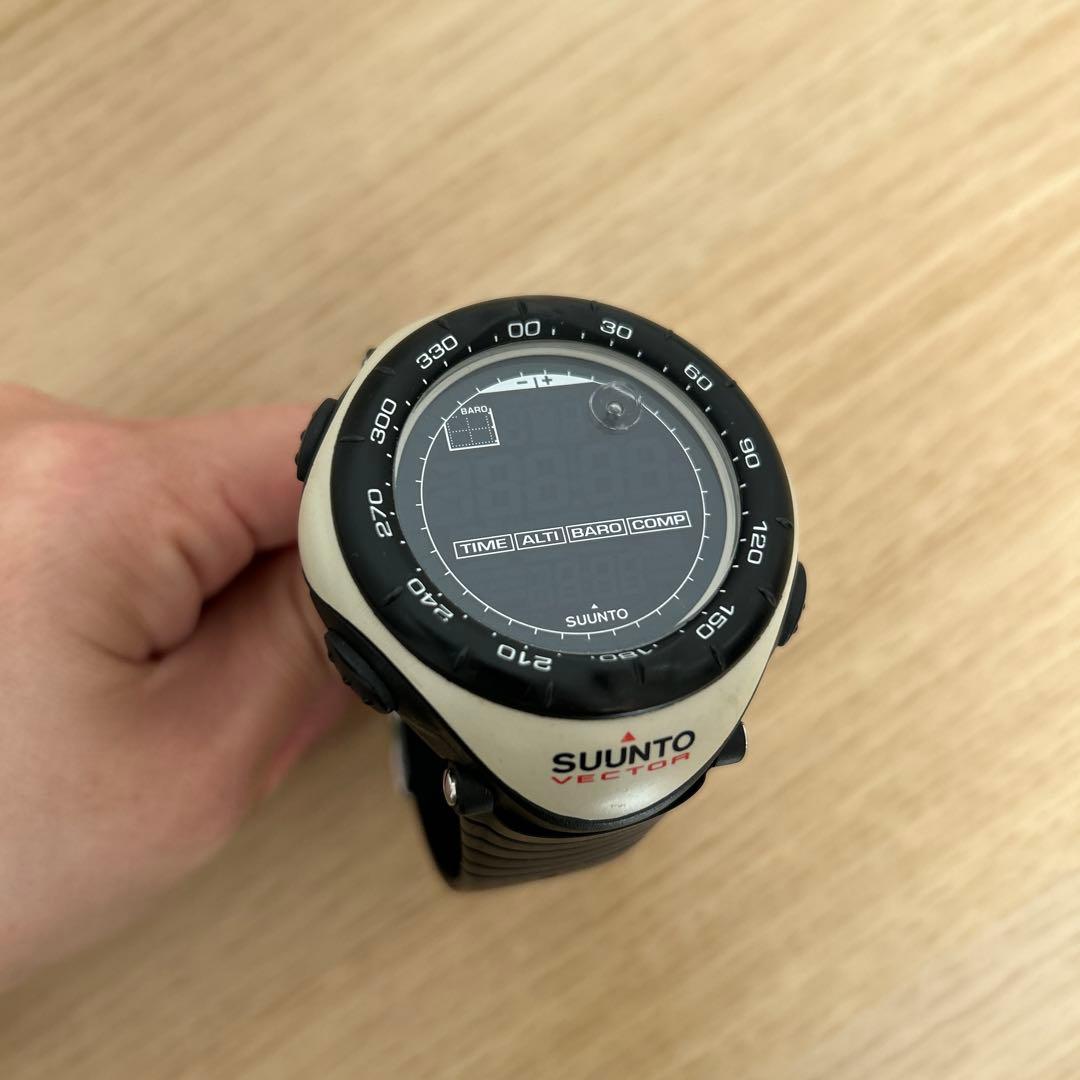 【電池切れ】suunto vector 腕時計　ジャンク品