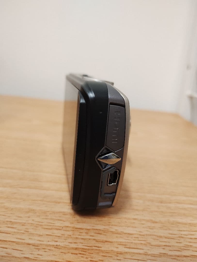 CANON キャノン IXY 10S コンパクトデジタルカメラ　ジャンク品