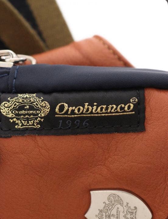 ボディバッグ ナイロン レザー