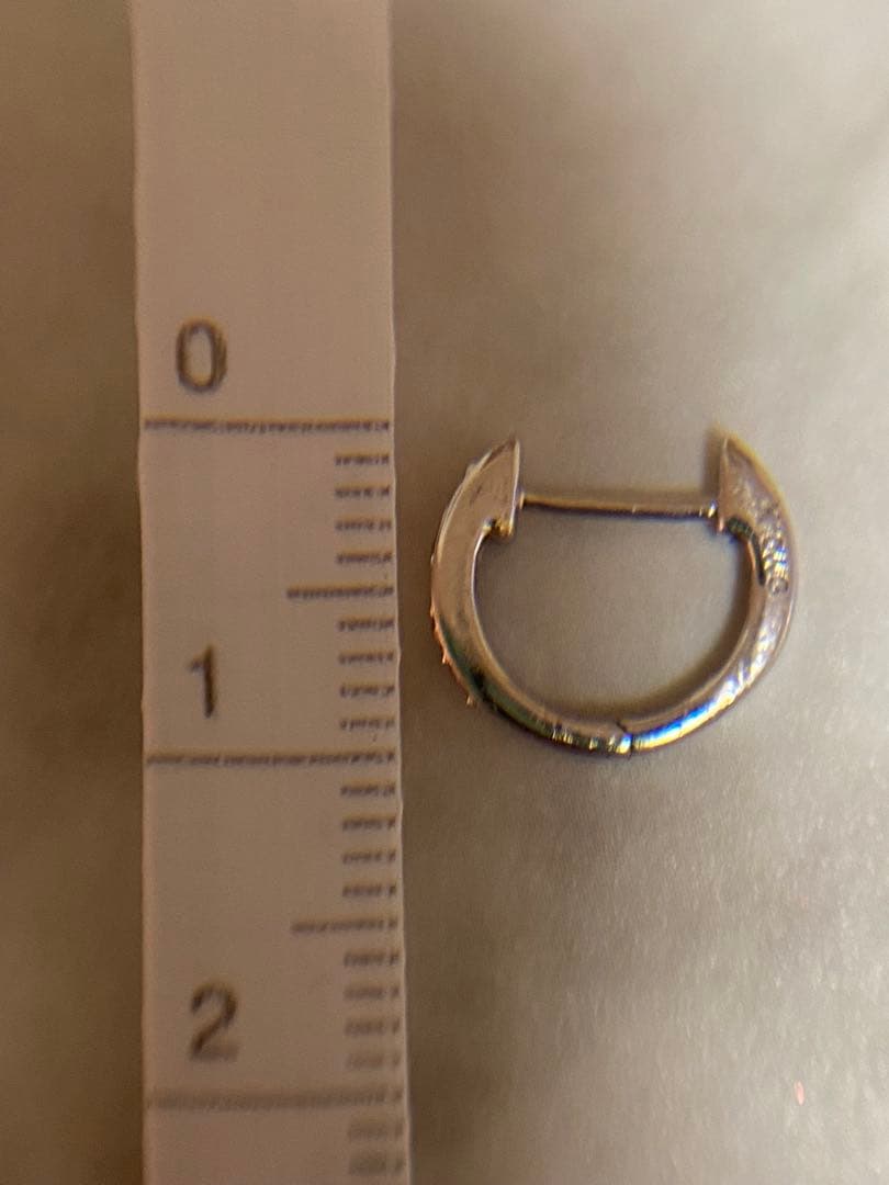 10金ダイヤモンド0.05ctバー型ピアス(片耳用)