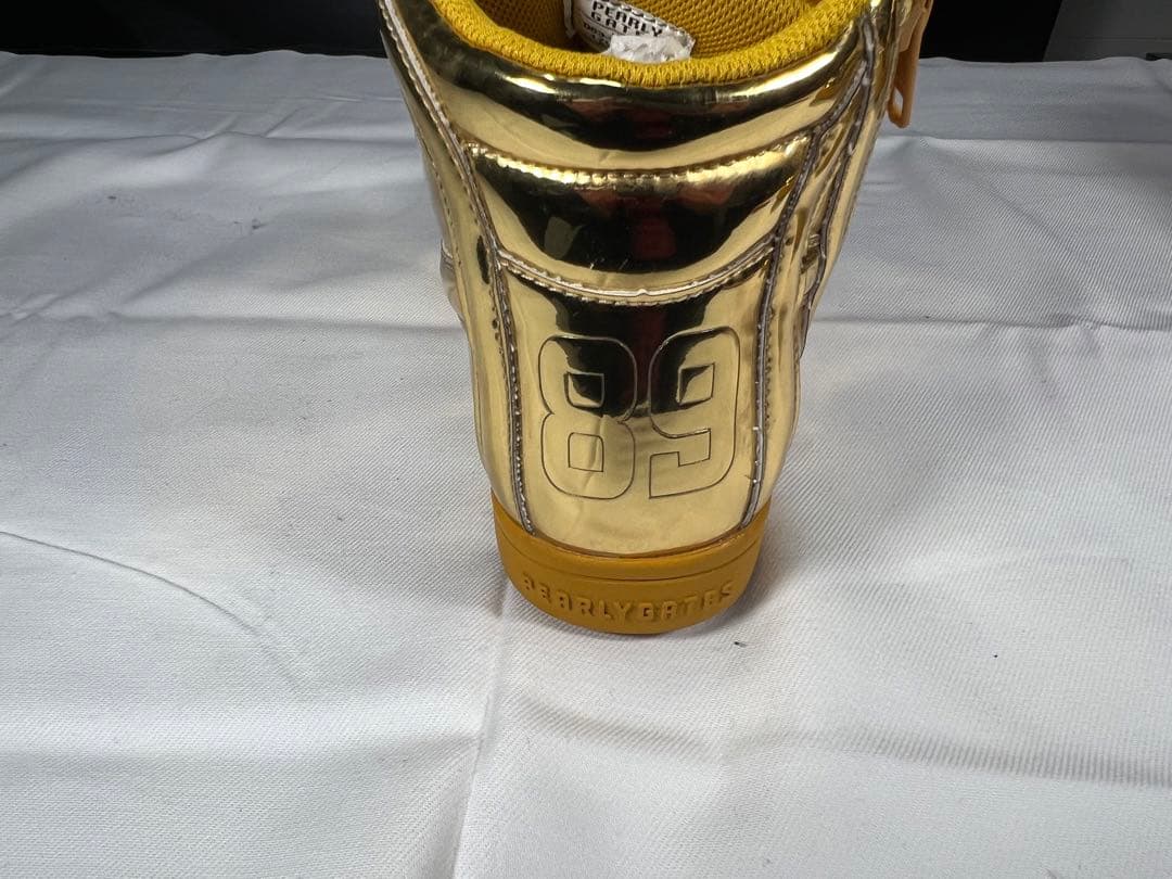 新品！パーリーゲイツレディースシューズ！靴 ゴールド24