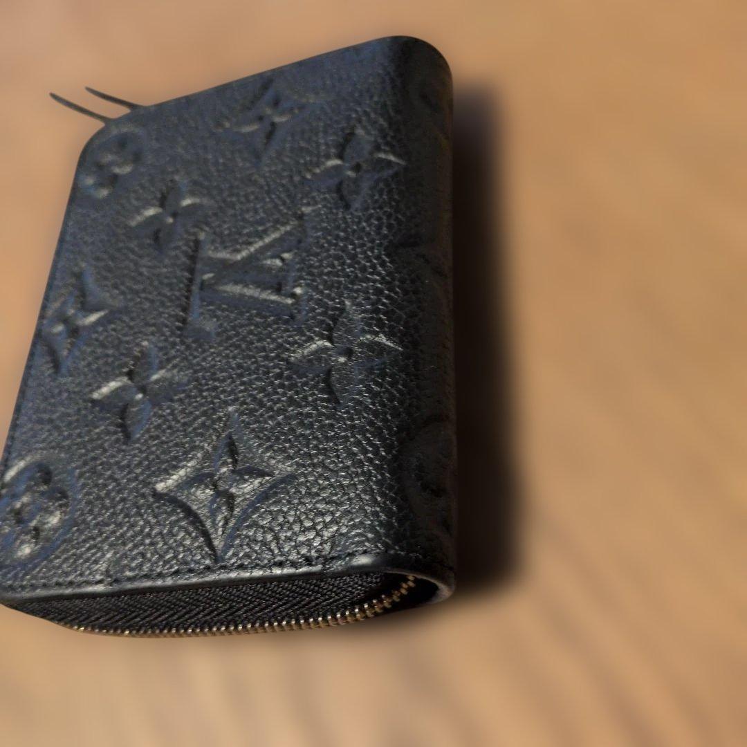 Louis Vuitton ジッピーパース