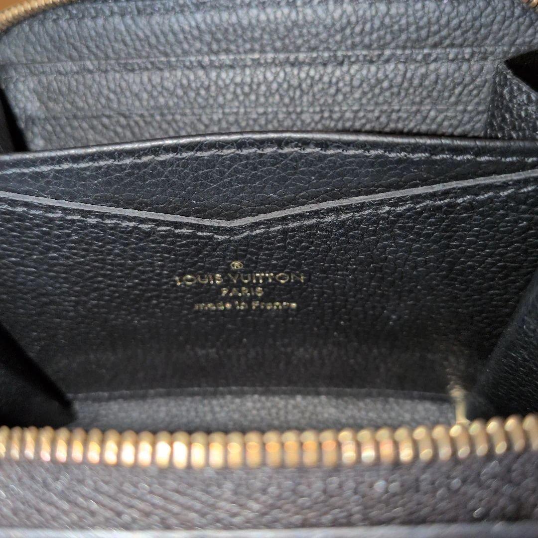 Louis Vuitton ジッピーパース