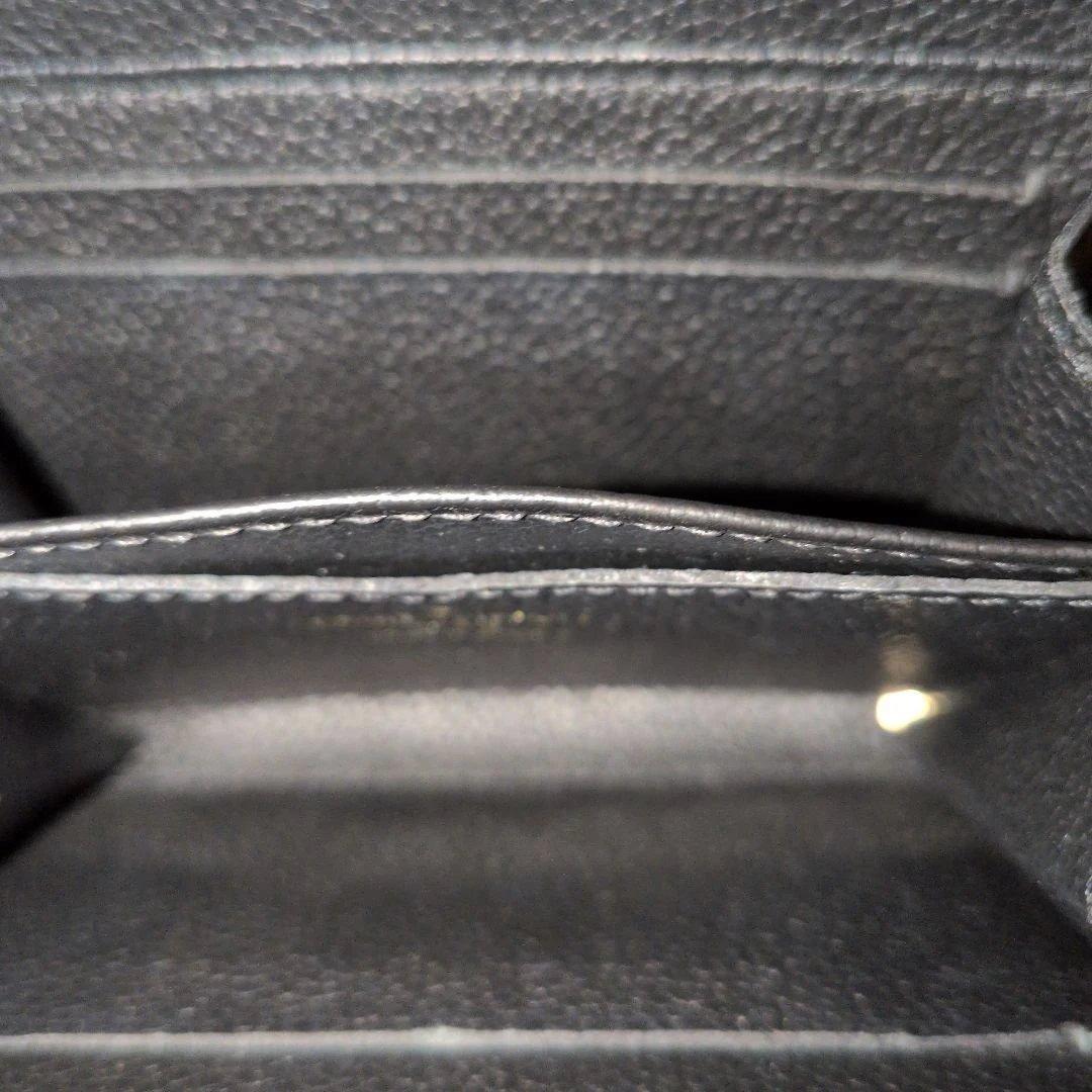 Louis Vuitton ジッピーパース