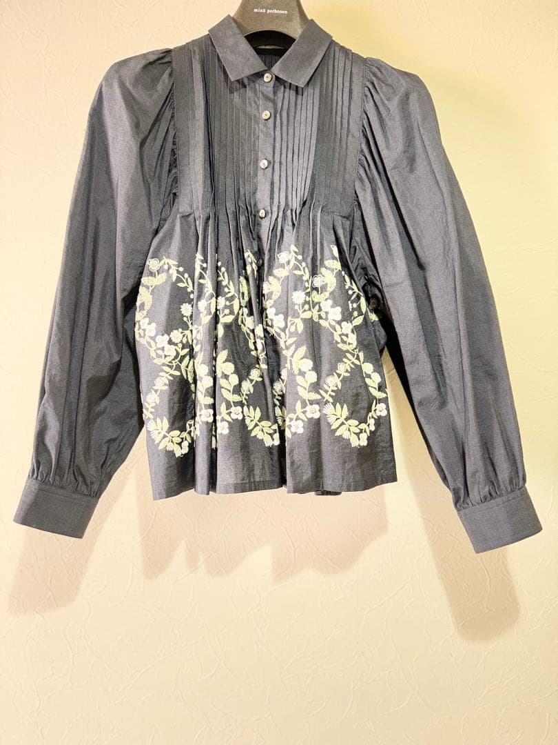 ミナペルホネン　flower crown ピンタックブラウス