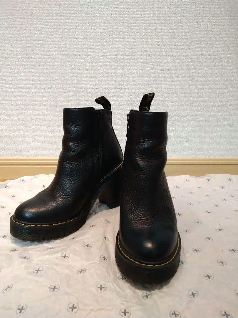 Dr.Martens ドクターマーチン サイドジップブーツ マグダレナ UK4