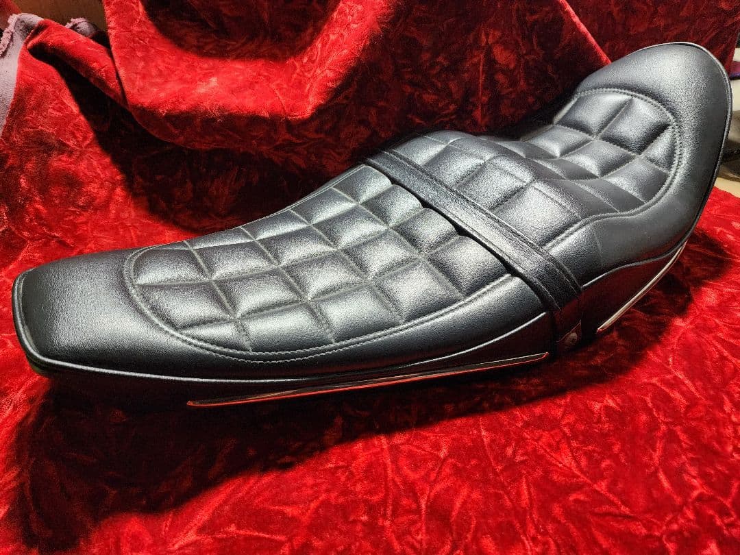 シャリー　カスタムシート　チョビ三　CB風