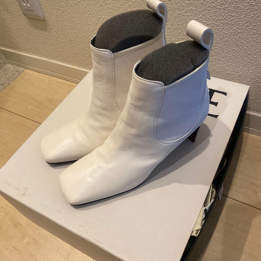 loewe ホワイトレザーサイドゴアブーツ