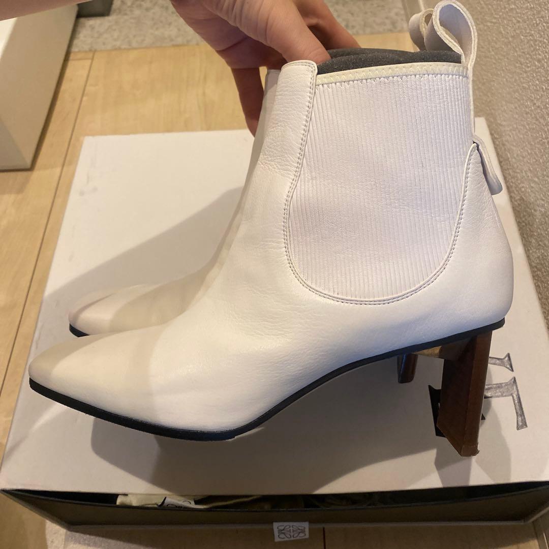 loewe ホワイトレザーサイドゴアブーツ