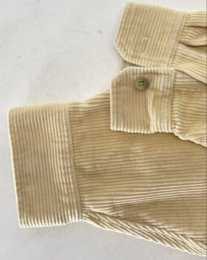 美品FAT BIGWALEベージュ コーデュロイ　シャツ 左胸ポケット付き