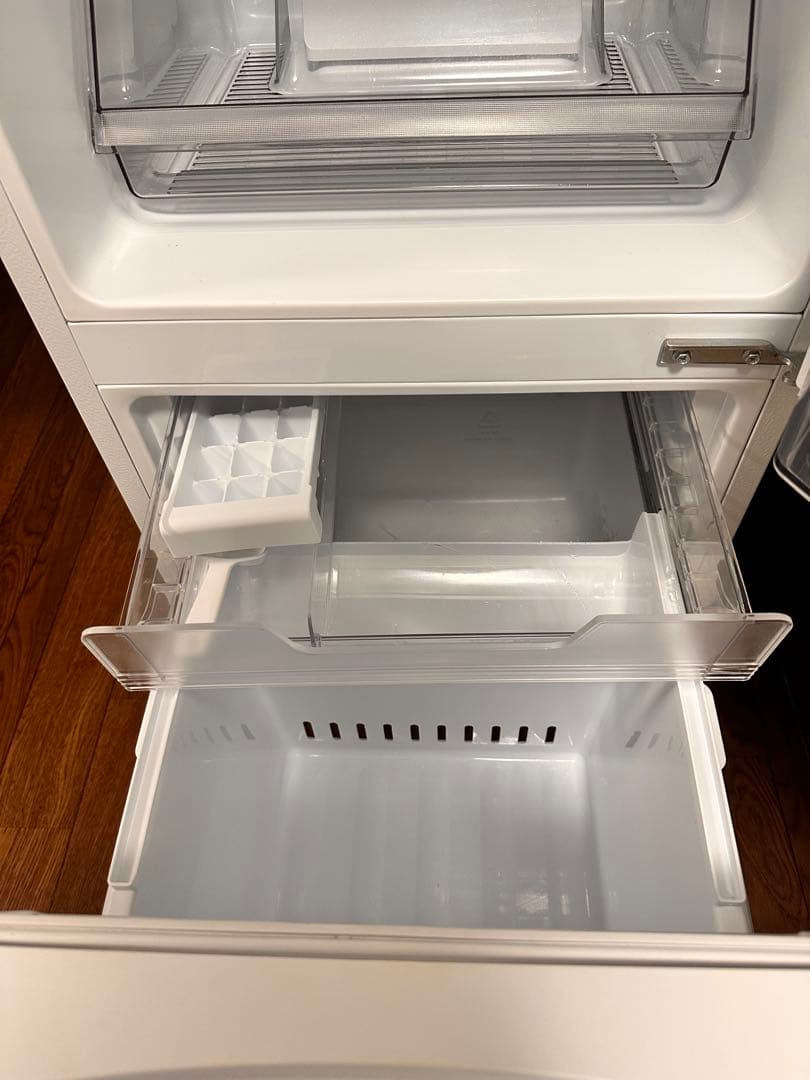 TOSHIBA GR-U15BS (W) 冷蔵庫 153L