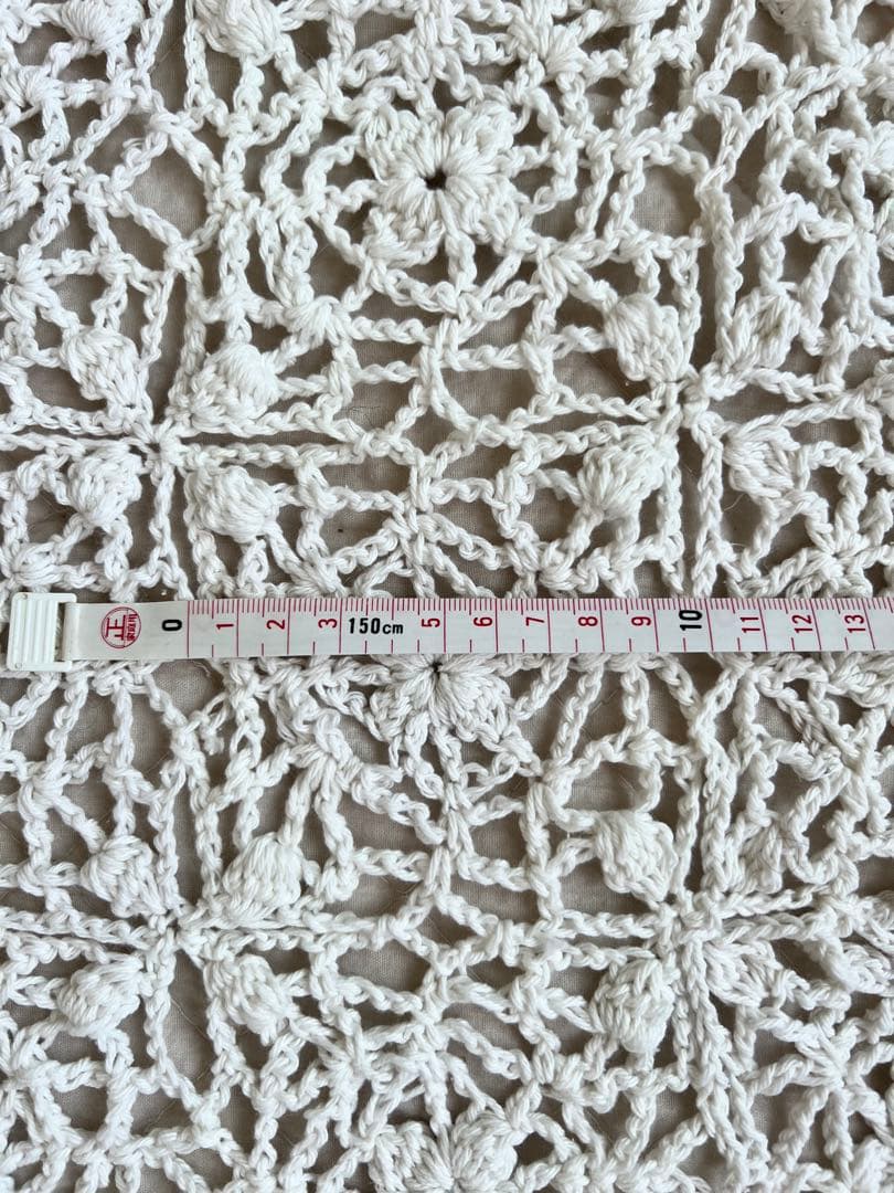 ホワイトレース編み コットン製　マルチカバー