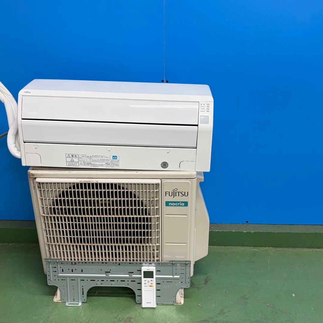 725 ルームエアコン　極美品　展示品　ポンプダウン済み　容量2.2kw 大人気