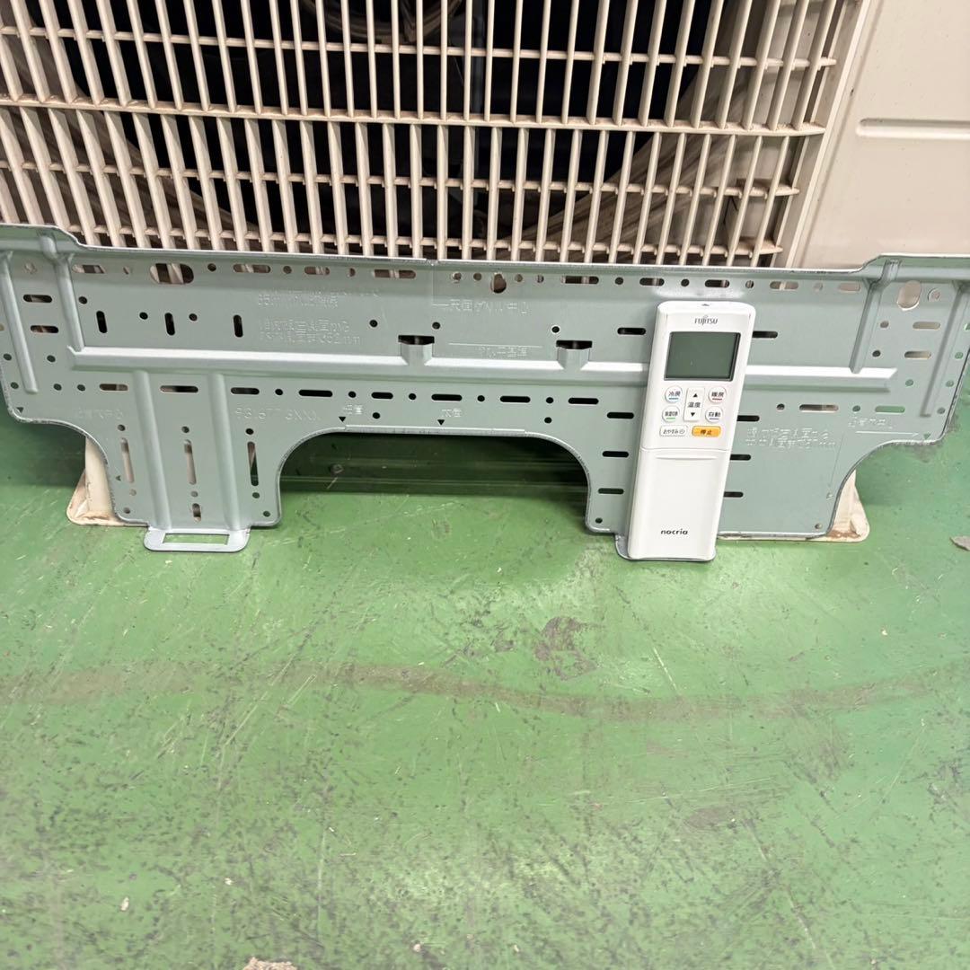 725 ルームエアコン　極美品　展示品　ポンプダウン済み　容量2.2kw 大人気