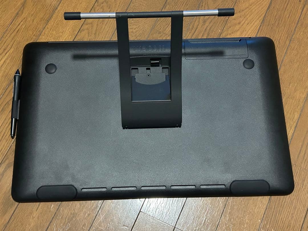 液タブ・ペンタブ WacomCintiq22