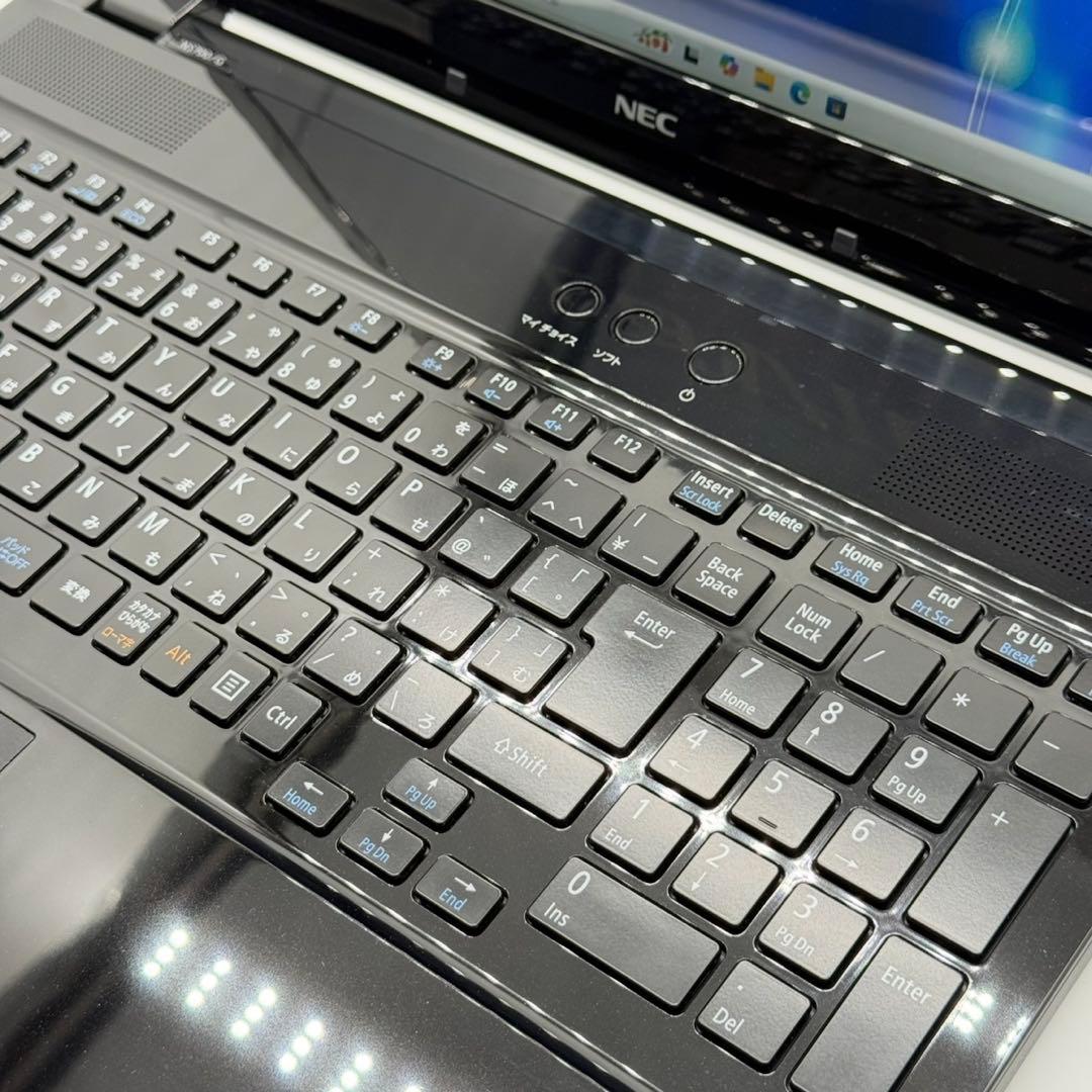 準美品 ノートパソコン 7世代i7 20GB 新品SSD 静音省電力 フルHD