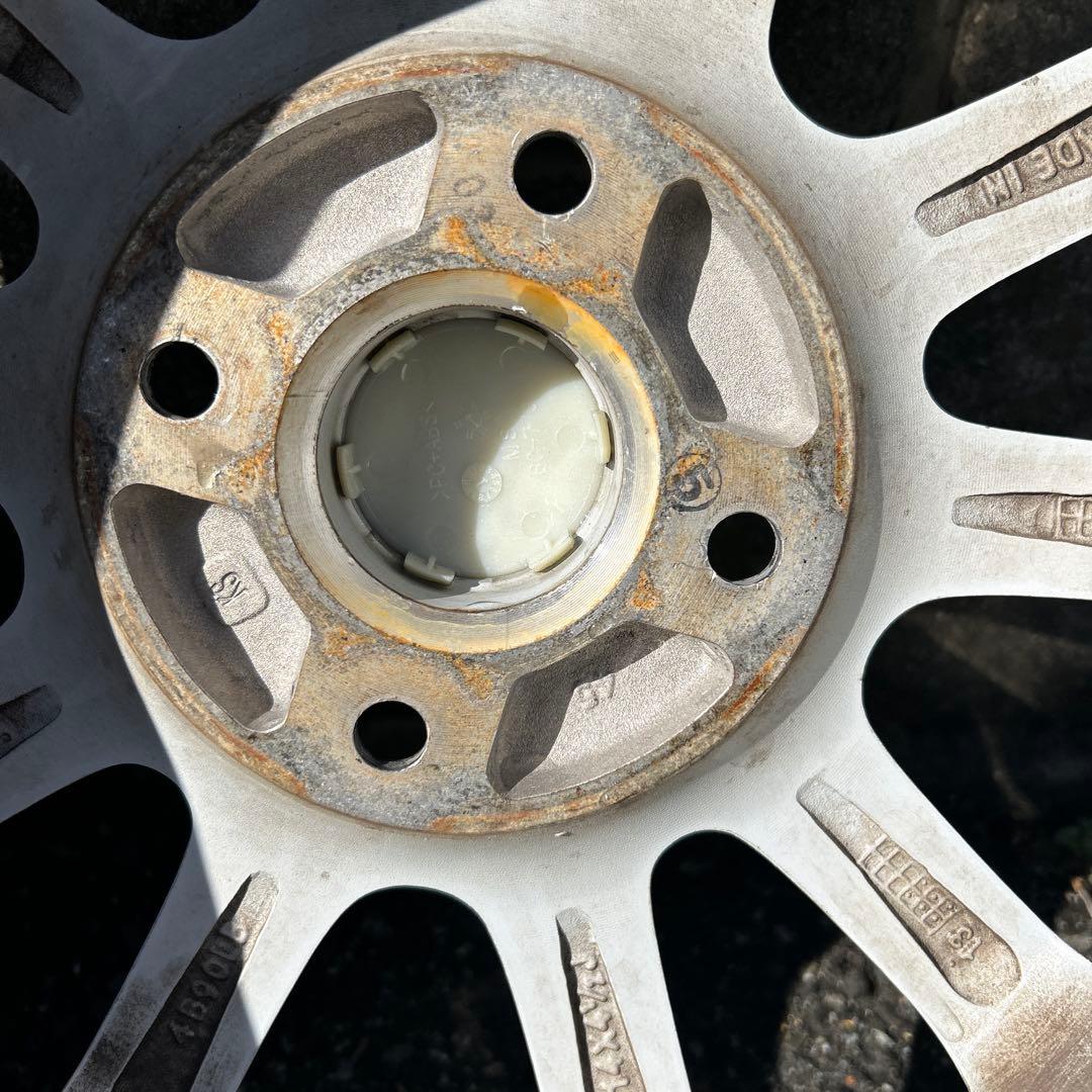 【ダイハツ純正品】アルミホイールと2020年製造スタッドレス４本セット②２本分