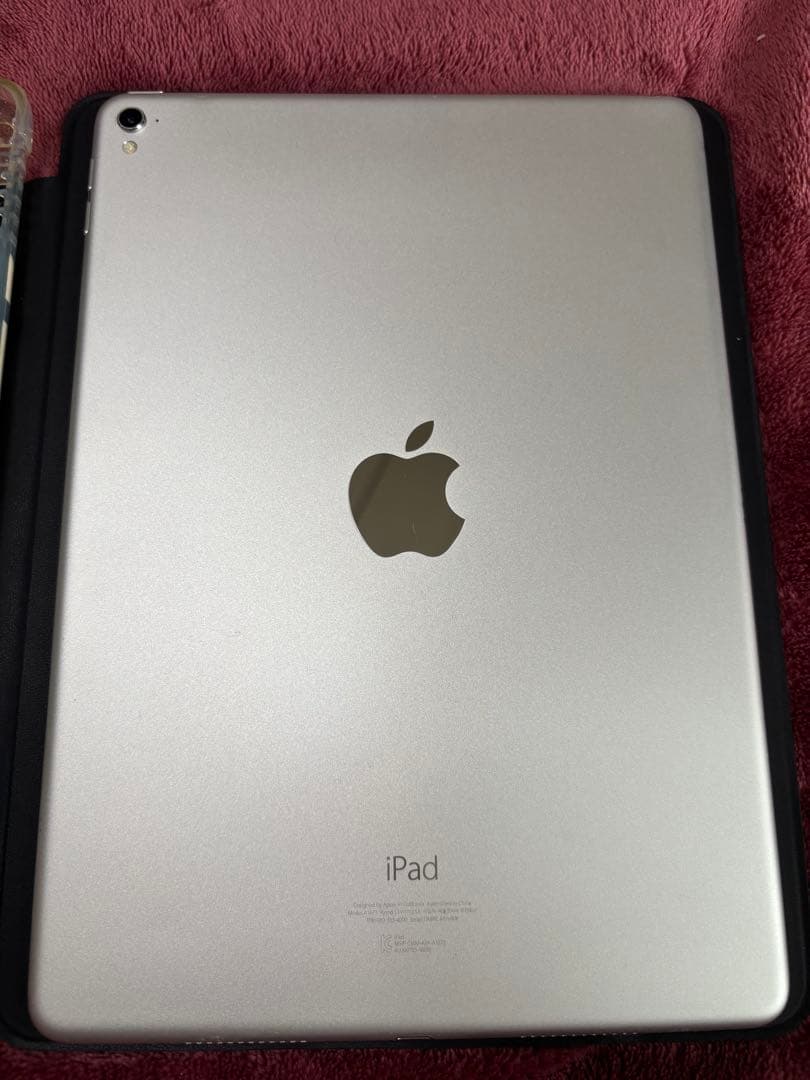 Apple iPad シルバー 9.7インチ カバーApplepencil付き