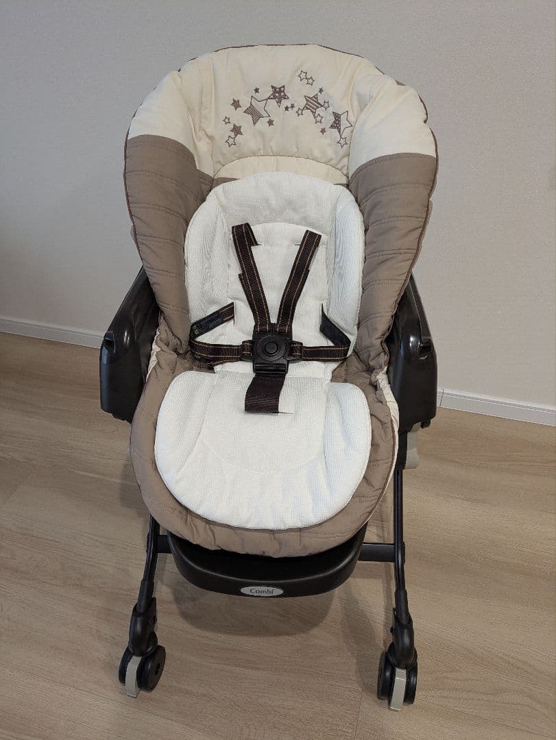 Combi　ハイローチェア　ネムリラAT