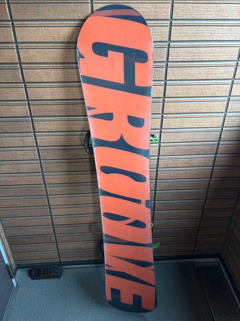 スノーボード GROOVE 158cmビンディング付き/ケース付き