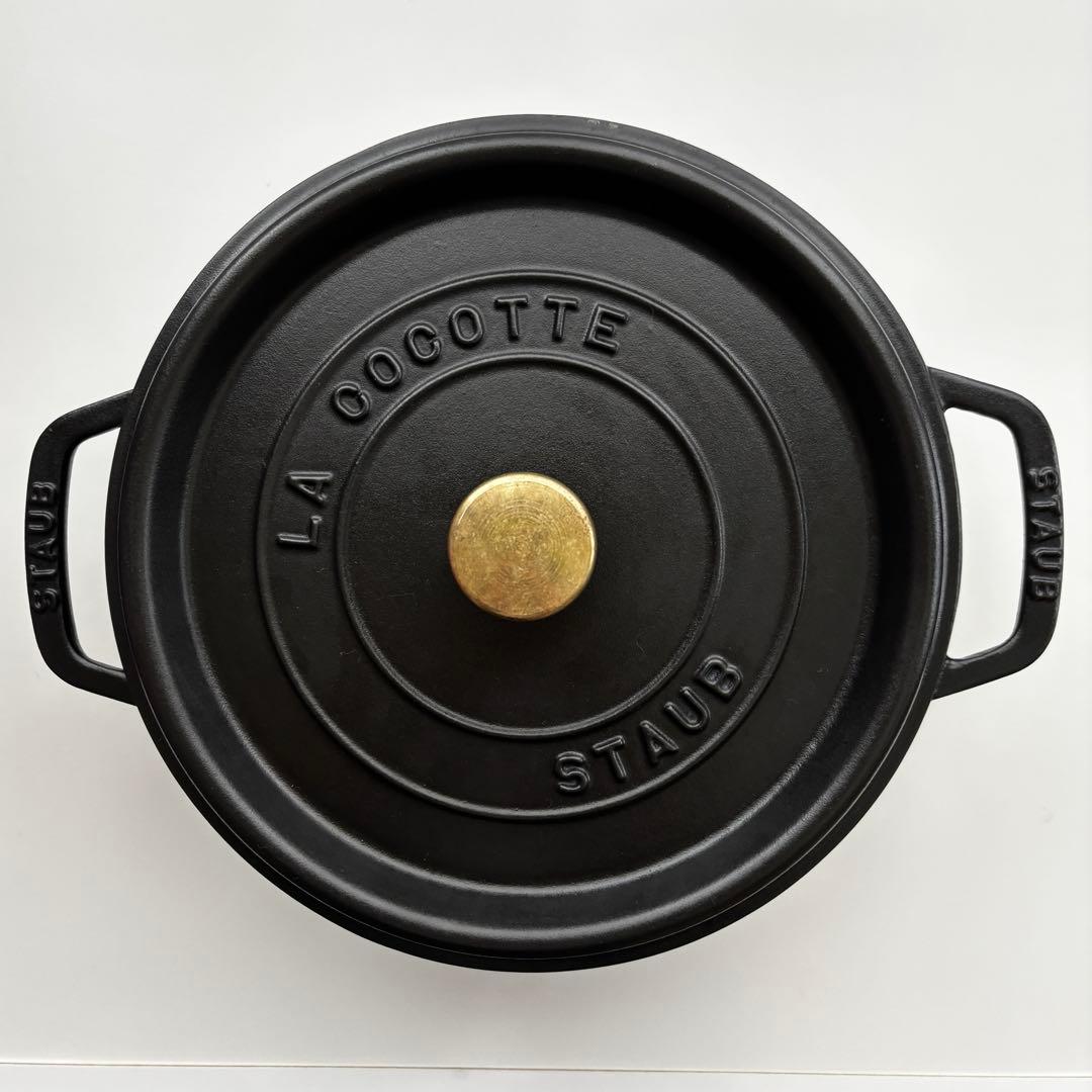 ストウブ　ピコ・ココットラウンド　ブラック　24cm 3.8L 鋳物ホーロー鍋
