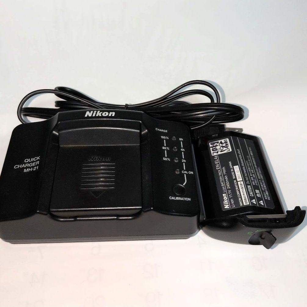ニコンＤ２ＸＳ ボディ（純正バッテリー・バッテリーチャージャー）