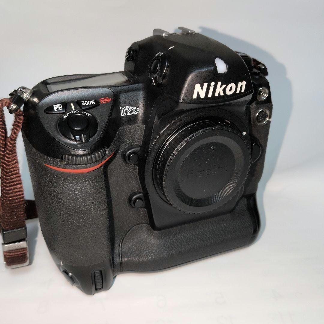 ニコンＤ２ＸＳ ボディ（純正バッテリー・バッテリーチャージャー）