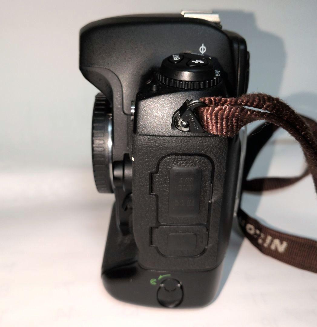 ニコンＤ２ＸＳ ボディ（純正バッテリー・バッテリーチャージャー）