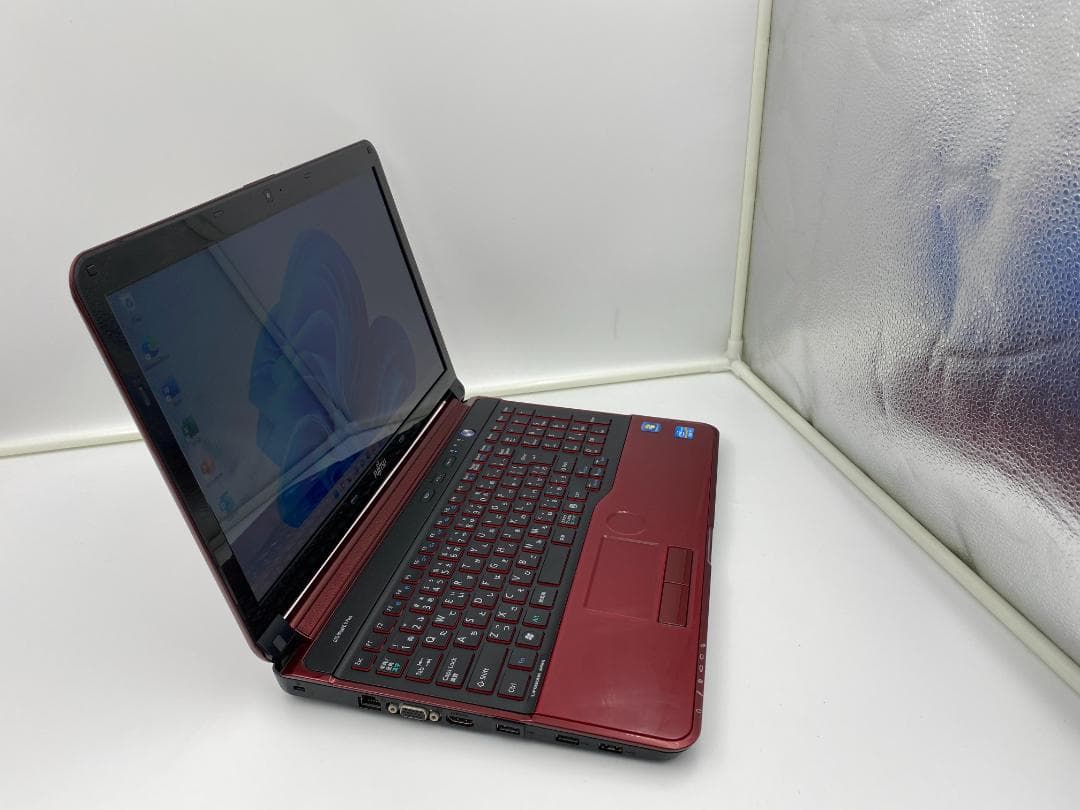 ノートパソコン core i7 windows11オフィス付き AH56/GR