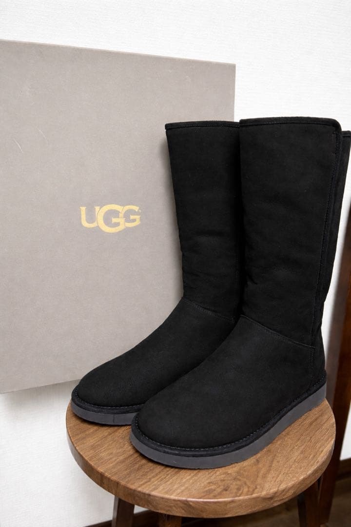 UGG アブリー ブラック ムートンブーツ