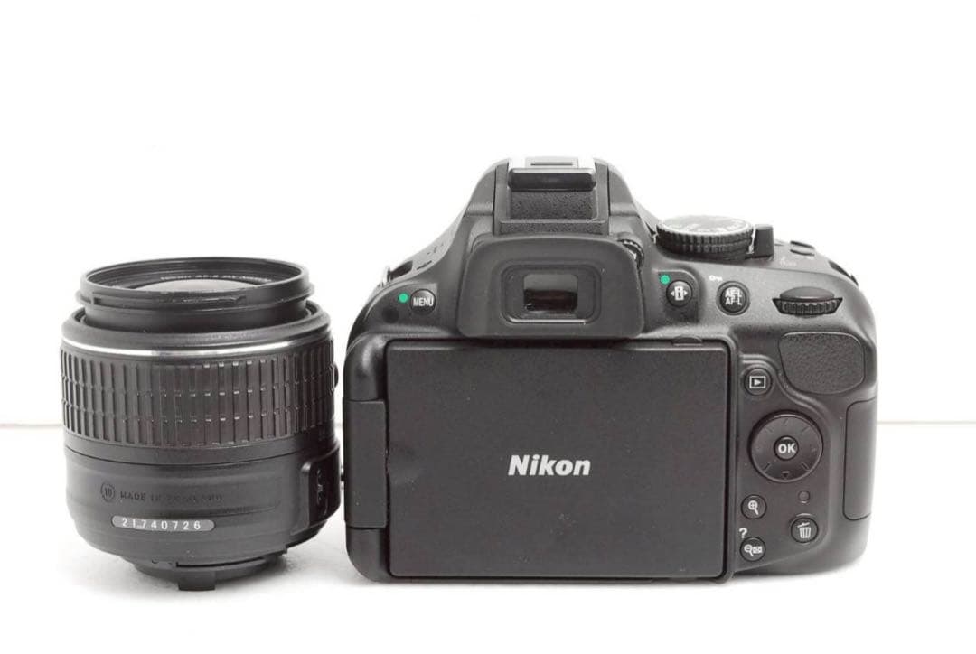 新品級✨Nikon D5200 画面回転 初心者にも◎ 一眼レフ スマホ転送OK