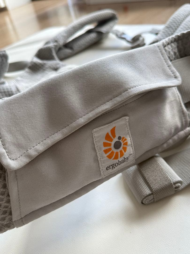 ergobaby ヒップシート グレー