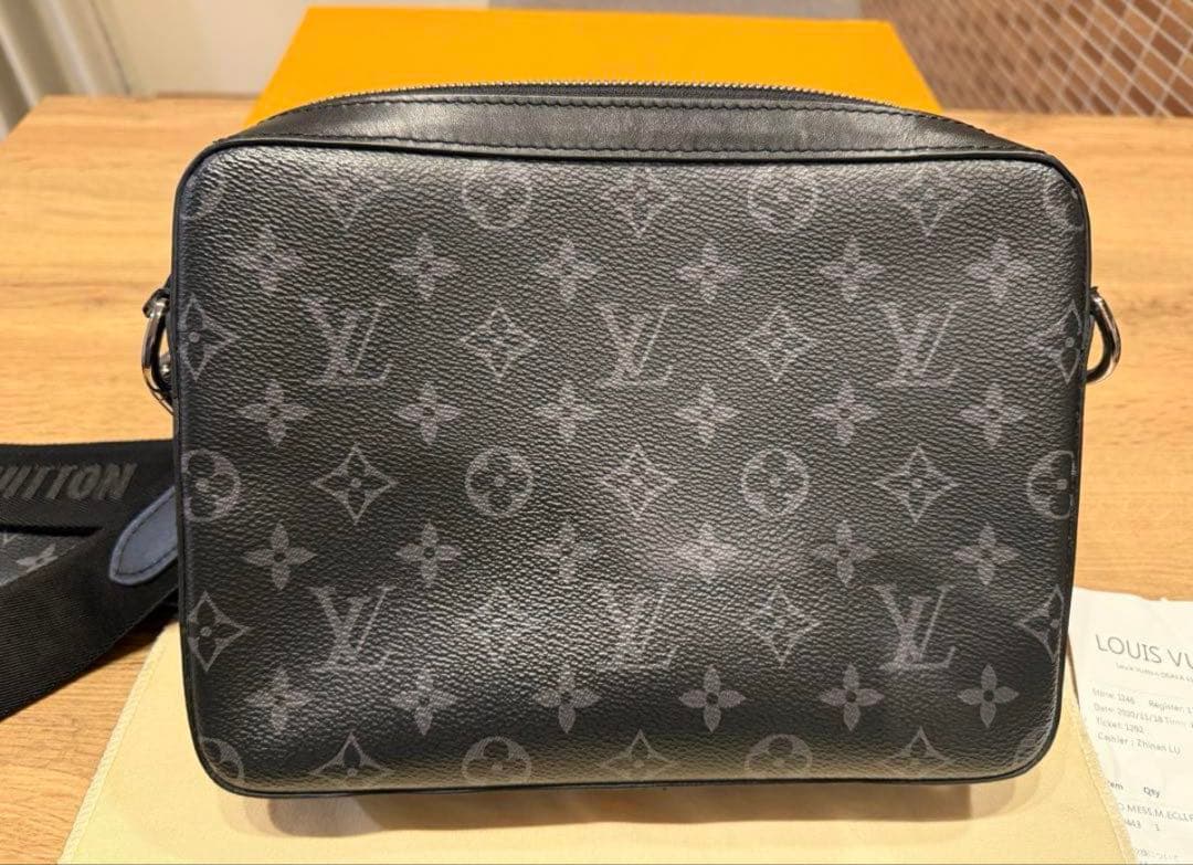 LOUIS VUITTON トリオメッセンジャー