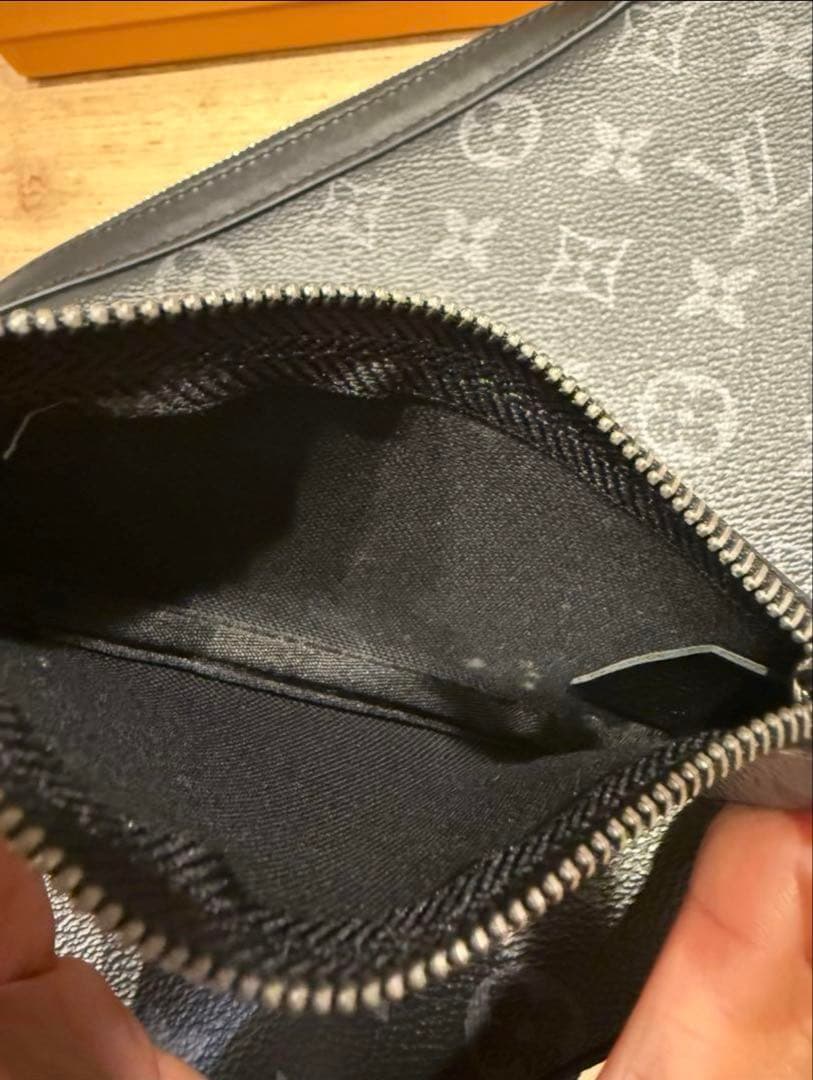 LOUIS VUITTON トリオメッセンジャー