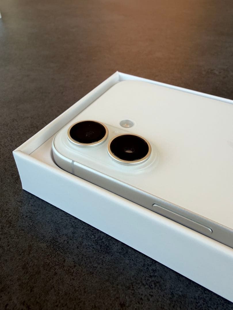 よ*し様 Apple iPhone 16本体