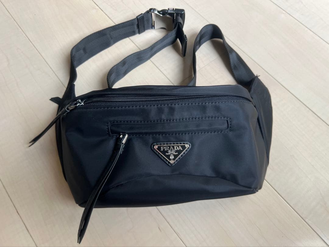 【未使用品】プラダ ナイロン ウエストバッグ
