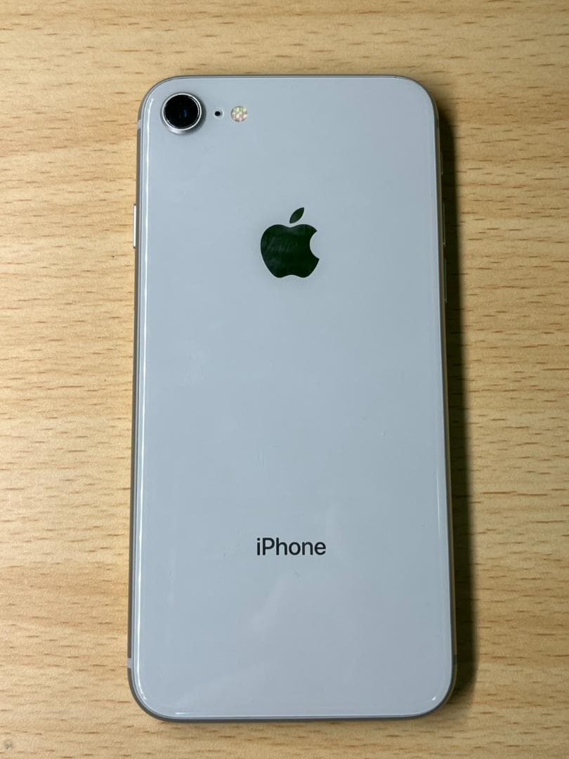 iPhone8 シルバー 64GB Simロック解除済み 動確済　美品