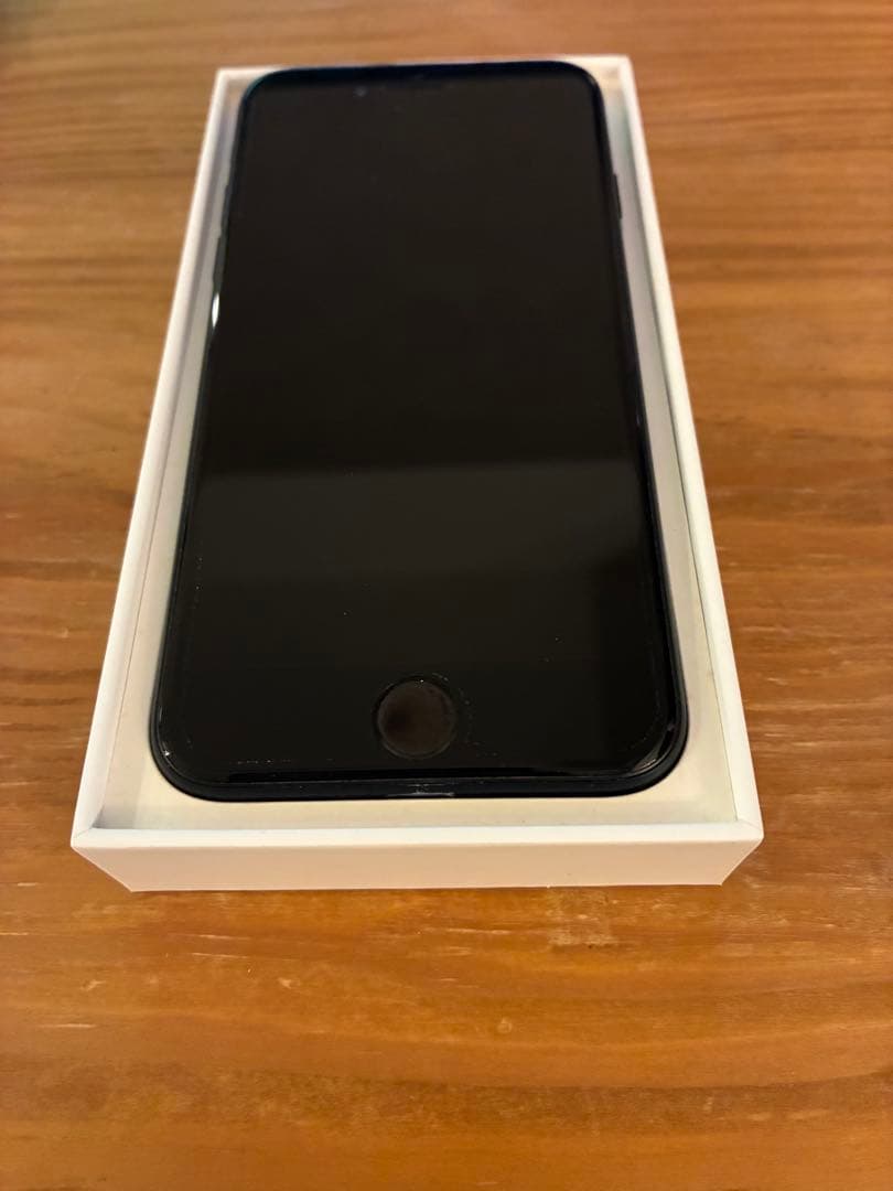 iPhone SE (第3世代) ブラック