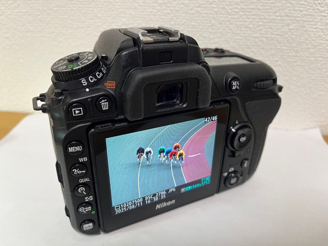 ニコン Nikon D7500 ★シャッター数：6769枚