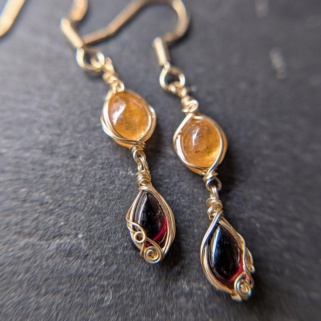 スペサルティン×ヘソナイトガーネットのピアス　14kgfワイヤーラップ